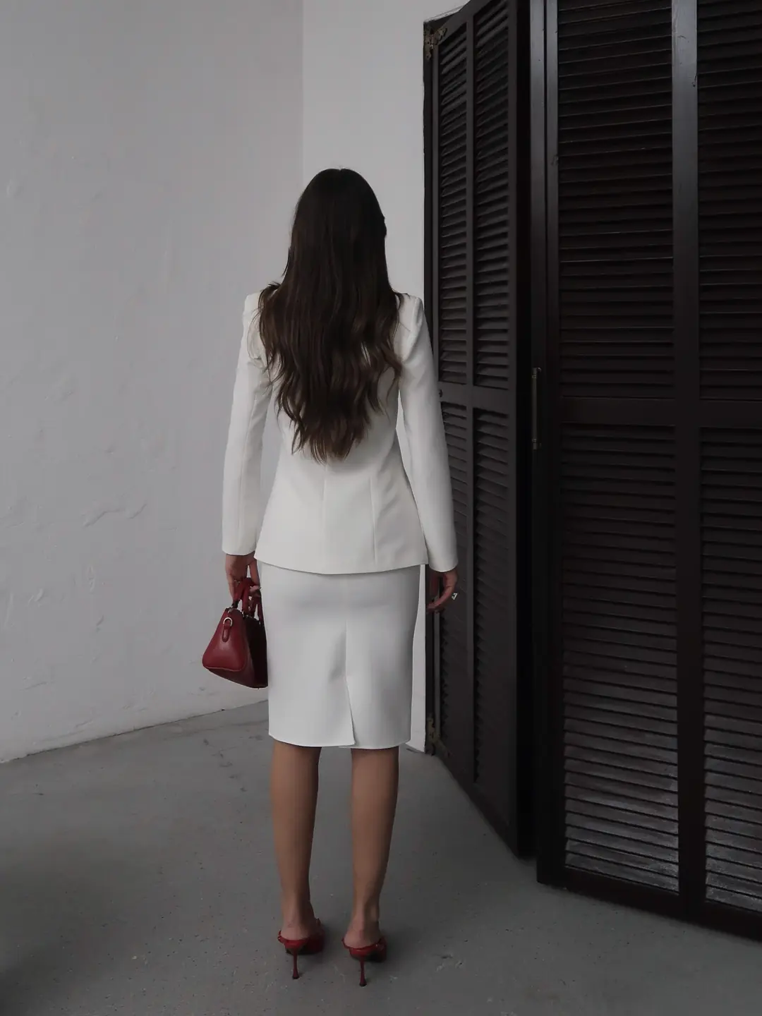 Nicole V Yaka Ceket Midi Etek Takım Ekru